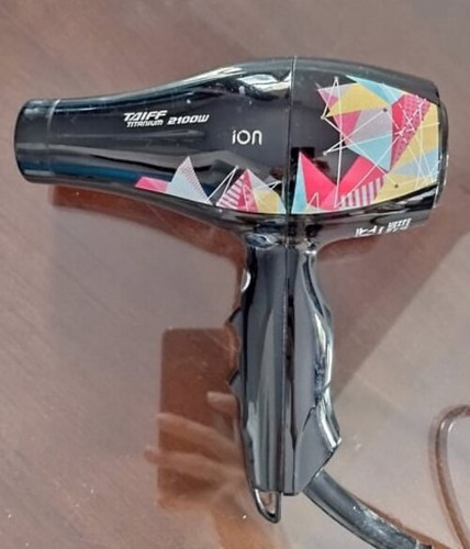 Secador Cabelo Taiff Profissional Titanium 2100w Ions 220v