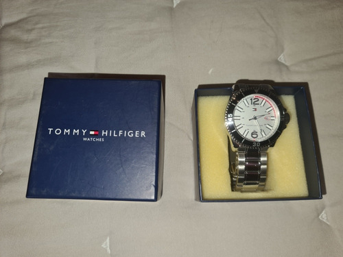 Reloj Tommy Hilfiger...water