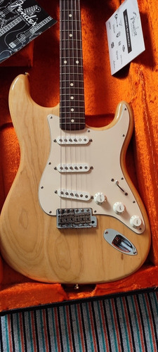 Guitarra Fender American Vintage 70 Avri 