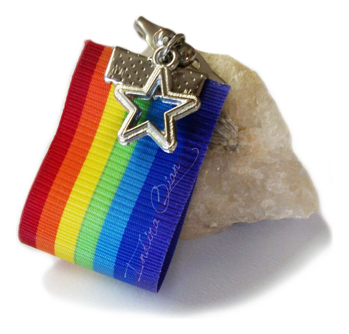 Pin Prendedor Bandera Lgbt Banderita Arcoiris