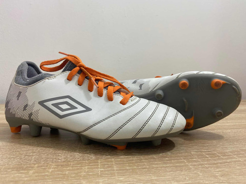 Guayo Umbro Niño De Segunda Talla 6 Usa /37 Brl