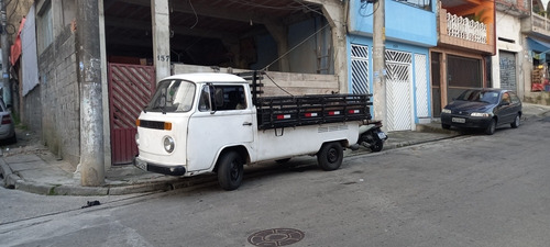 VOLKSWAGEN KOMBI KOMBI 1600 PICK-UP  