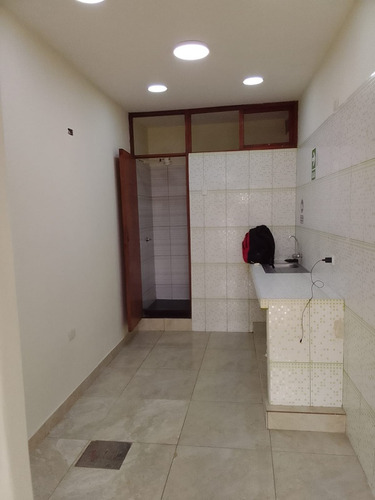 Alquiler De Local Comercial En Breña - Imagen 4