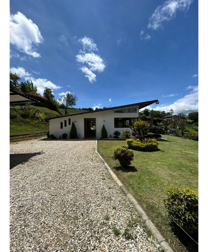 Linda Casa Finca De Lujo En Venta En El Carmen De Viboral