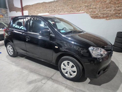 Toyota Etios 2014 1.5 Xs 5 P