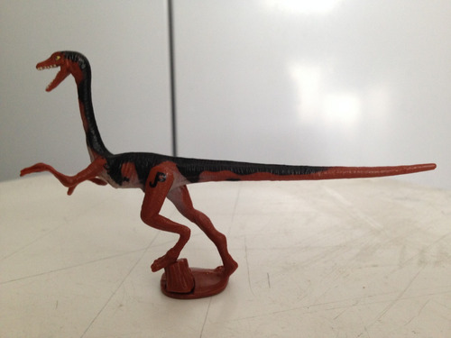 Compsognathus (compy) Rojo Jurassic Park