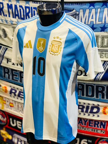 Jersey Argentina, adidas, Talla M, Local, #10 Lionel Messi.