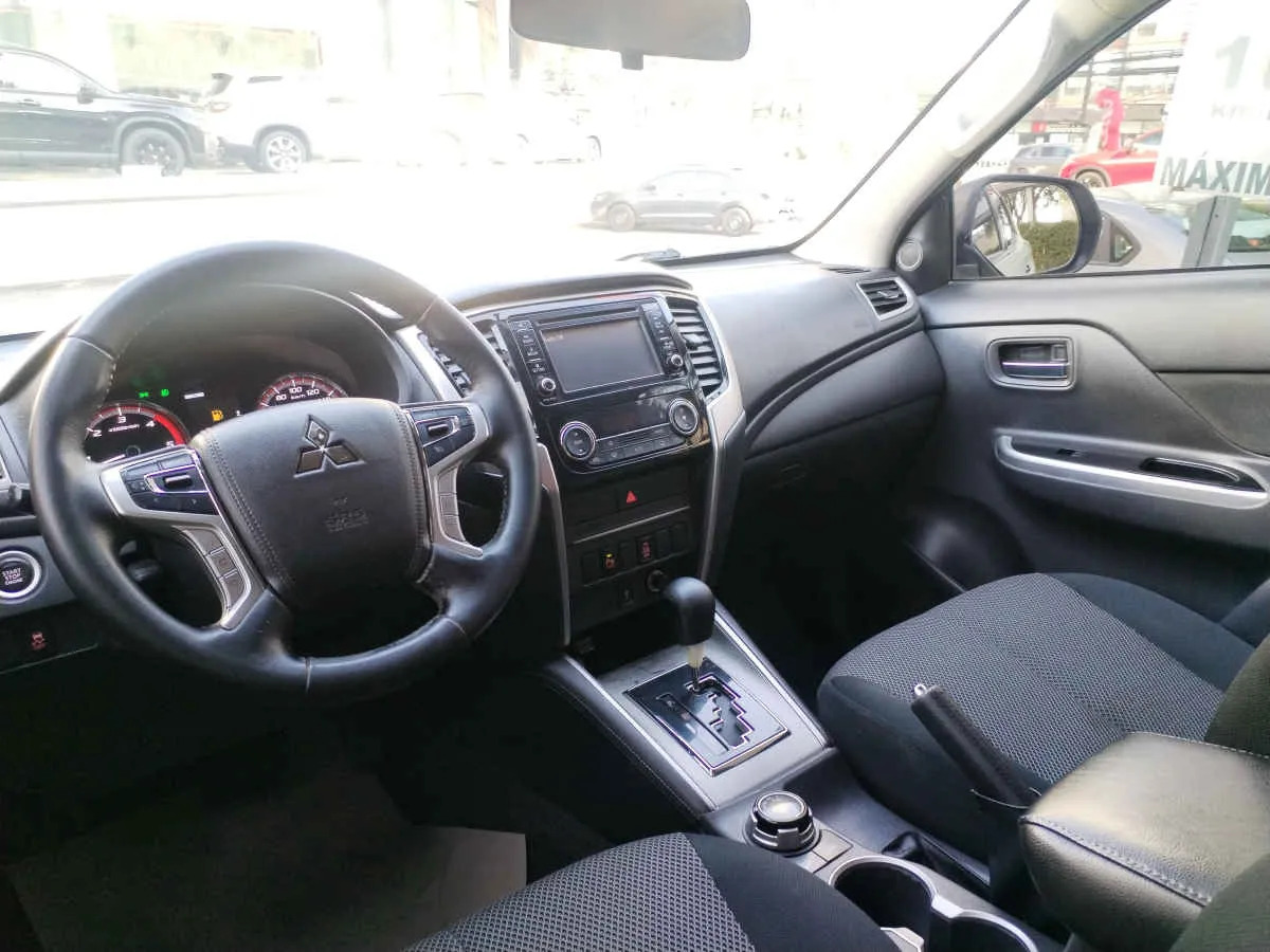 Mitsubishi L200 2023 - Imagen 9