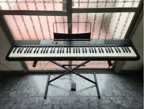 Piano Digital Artesia Performer 88 Teclas Sensitivas