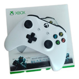 Microsoft Xbox One S 1tb Standard Color  Blanco-2 Controles