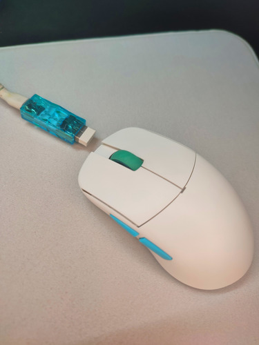 Mouse Lamzu Atlantis Mini Wireless Superlight 49g Branco