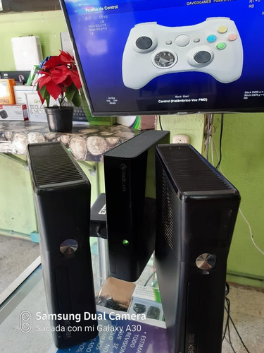 2 Xbox 360, 4 Controles, 2 Disco Duro 500gb, 2 Fuentes, 2hdm