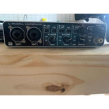 Interfaz De Audio Behringer Umc 204 Hd Y Condenser