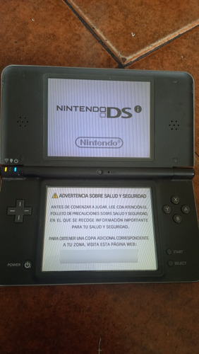 Nintendo Dsi Xl + Pokemon White,leia A Descrição 