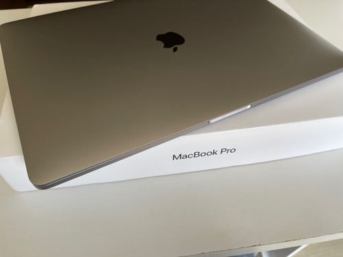 Apple Macbook Pro 15, 2017, 512 Gb, 16 Gb, Radeon 560- Cinza