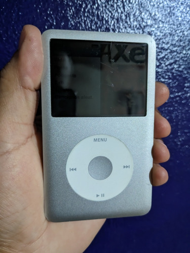 iPod Classic De 80 Gb + Funda De Silicona.