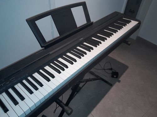 Piano Eléctrico 88 Teclas Yahama P35