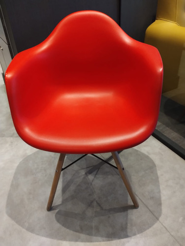 Silla De Visita Usada Color Rojo Solo Entrego Oficina Bogotá