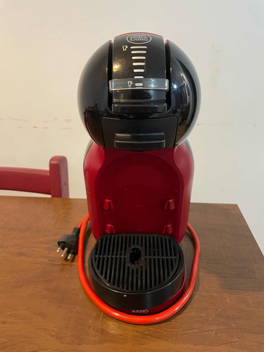 Cafeteira - Nescafé Dolce Gusto 220v