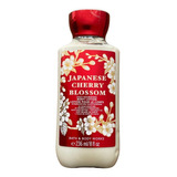 Crema Liquida Corporal Japanesse Cherry Blossom Bath & Body