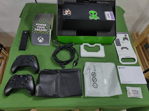 Xbox Series X 1tb (usada - Completa C/ Accesorios)