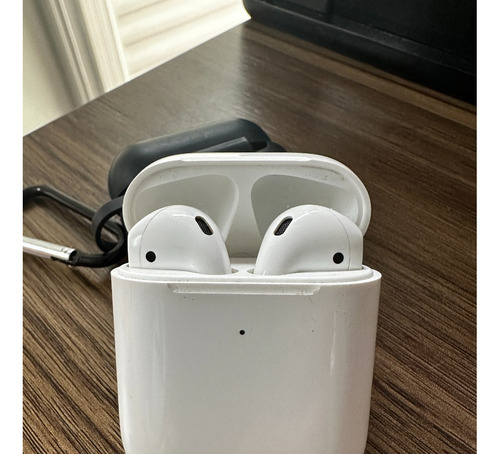Apple AirPods Com Estojo De Recarga Sem Fio - Branco + Case