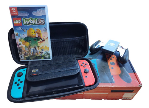 Nintendo Switch  + Estuche + 4 Juegos  