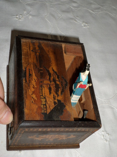 Antigua Cigarrera Caja Marqueterie Con Geisha Sale Sorpresa