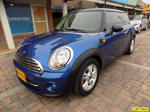 Mini Cooper 1.6cc At Aa 4x2 