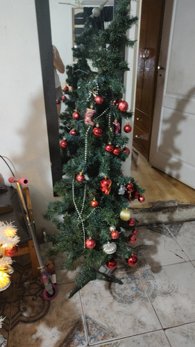 Árbol De Navidad De 1 Metro Y Medio Alto. 