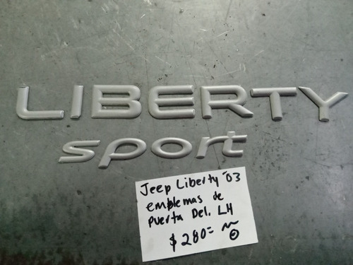 Emblemas De Puerta Del Izq Jeep Liberty 2003