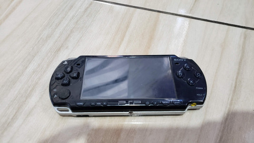 Psp Slim 2001 Só O Aparelho Sem Nada E Já Com Infinty. Start E Select Não Funcionaram. Aparelho Com Marcas De Uso.