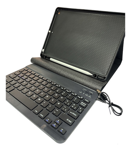 Funda Con Teclado Con Ñ Para iPad 9.7 5ta 6ta Gene Ranura