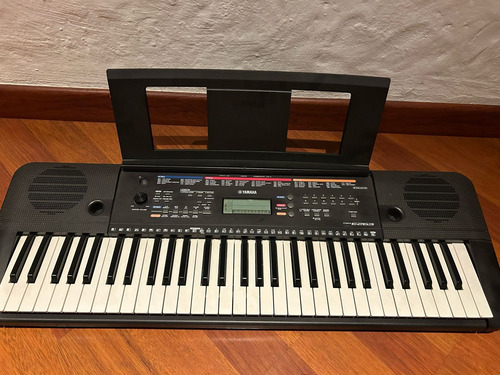 Teclado Organeta Yamaha Psr Series Psr-e263 61 Teclas Negro.