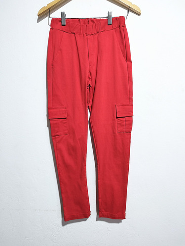 Pantalón Cargo Elastizado Color Rojo Impecable