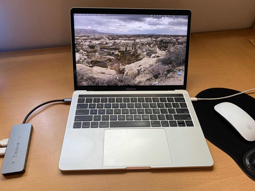 Macbook Pro Touch Bar 13 Inch 2019 Con Mouse Original Y Hub