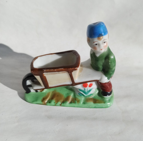 Figura Campesino Porcelana Japonesa 8.5 Cm