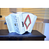 Acordeon Blanco Century 31 Botones 12 Bajos Estuche C3012faw