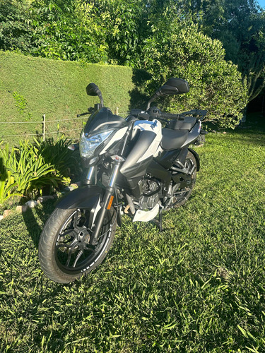 Bajaj Rouser Ns 200