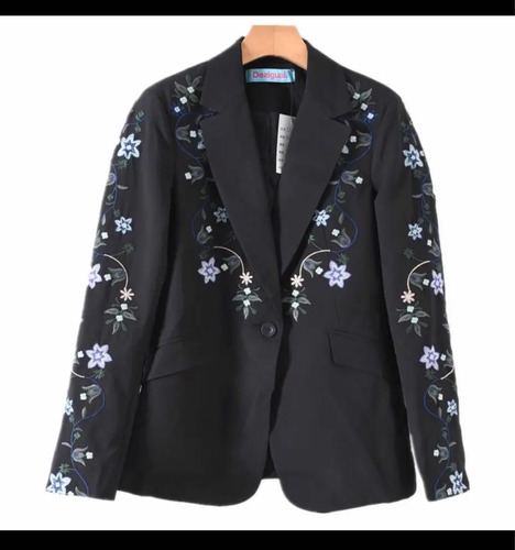 Chaqueta Formal Desigual