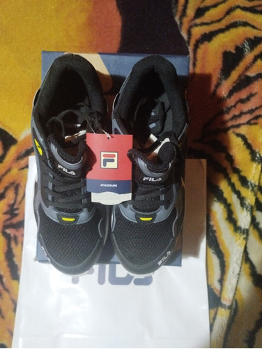 Zapatillas Fila Interceptor. Talle 42 Argentina. 27,5 Cm.