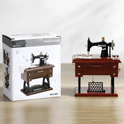 Modelo De Modelo De Máquina De Coser Pequeño Con Simulación