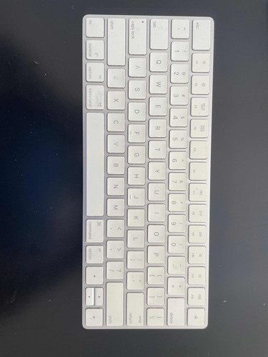 Apple Magic Keyboard 2