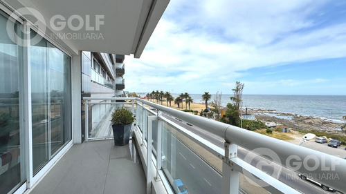 Venta De Apartamento De 3 Dormitorios Amplios Con Terrazas, Parrillero Exclusivo Y 2 Garajes Punta Carretas