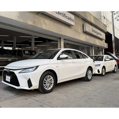 Toyota Yaris 1.5 4P S At Cvt | MercadoLibre