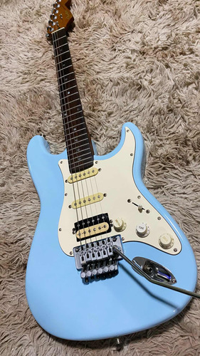 Guitarra Stratocaster Custom