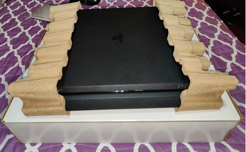 Sony Playstation 4 Slim 1tb + 11 Juegos + 3 Controles