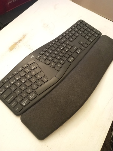 Teclado Logitech K860