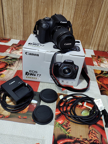 Camara Canon T7 