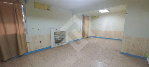 Casa En Venta De 3 Dorm. En Ñuñoa